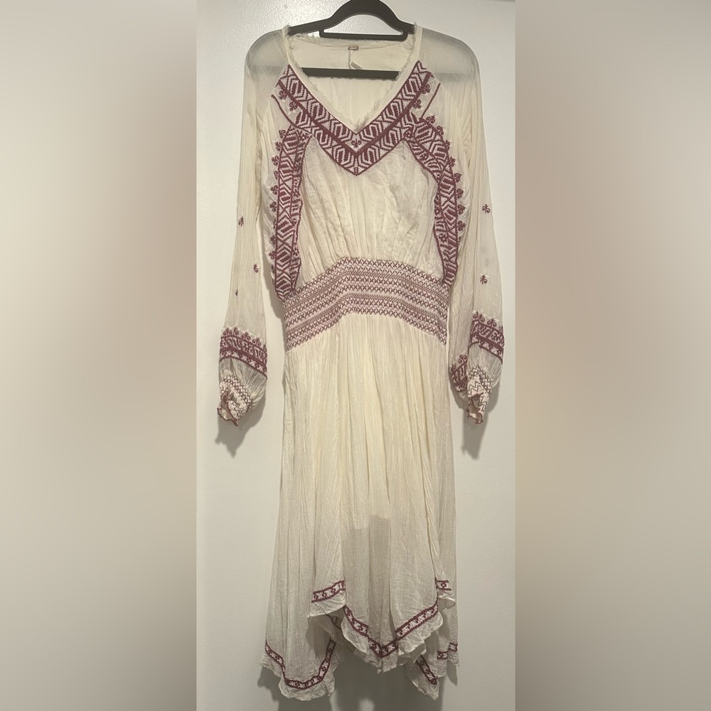 FP | Neo Folk Embroidered Dress
Free People🍒 - Picture 5 of 10